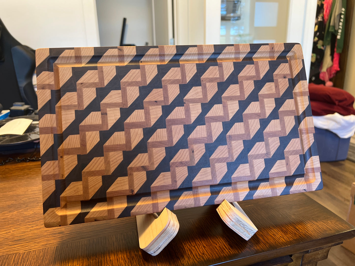 Rise Illusion Cutting Board